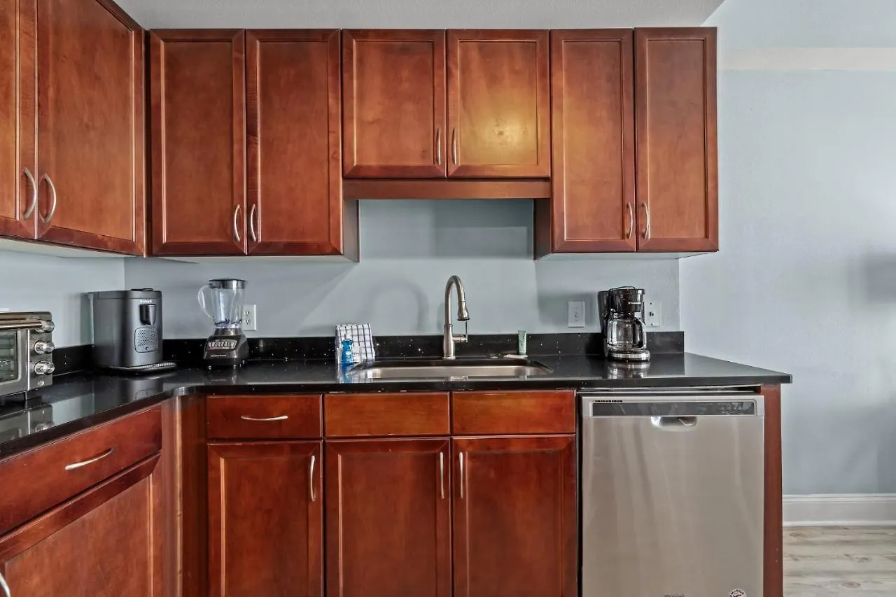 Laketown Wharf Resort #1518 By Book That Condo Panama City Beach 0*,  USA