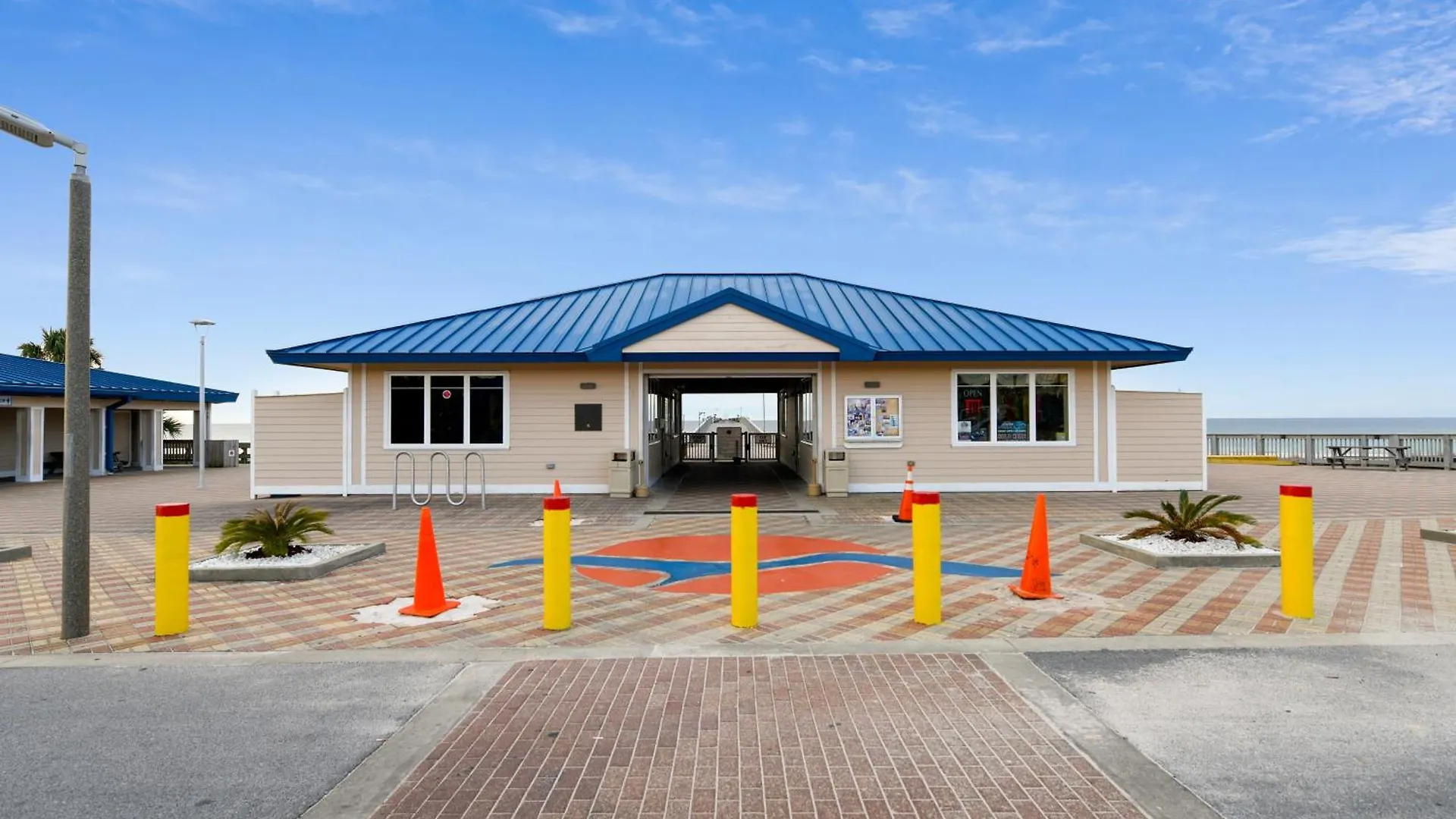 Laketown Wharf Resort #1518 By Book That Condo Panama City Beach 0*,  United States